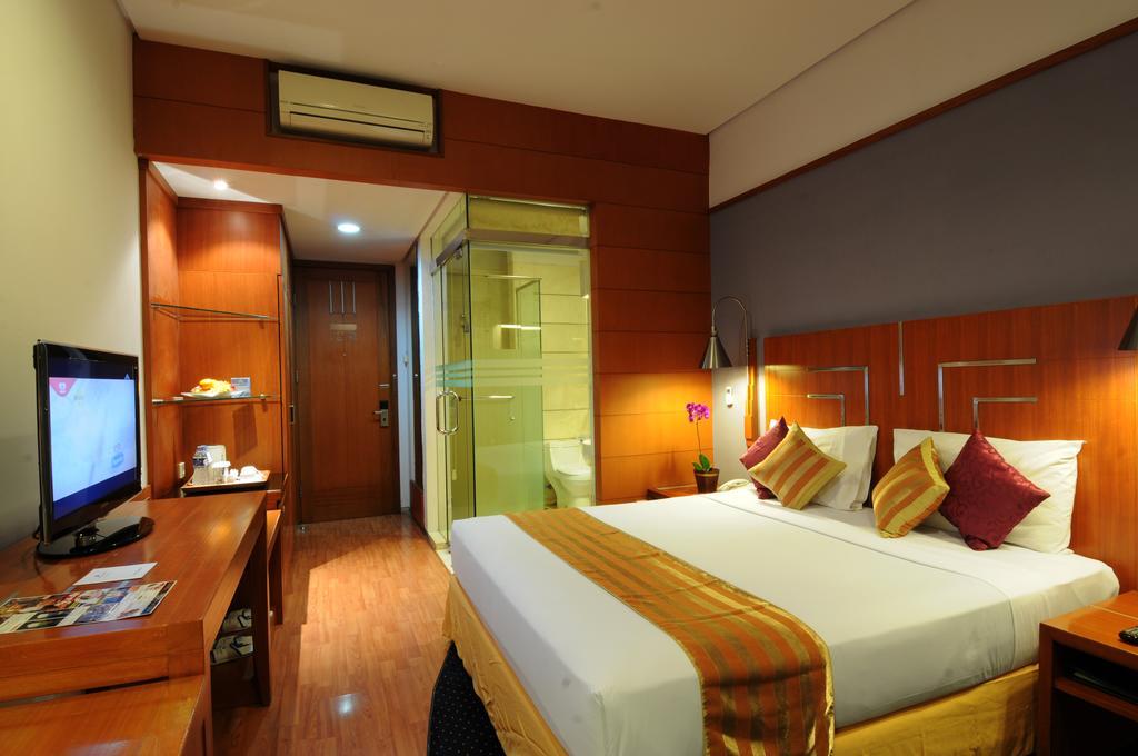 Savoy Homann Hotel 4*